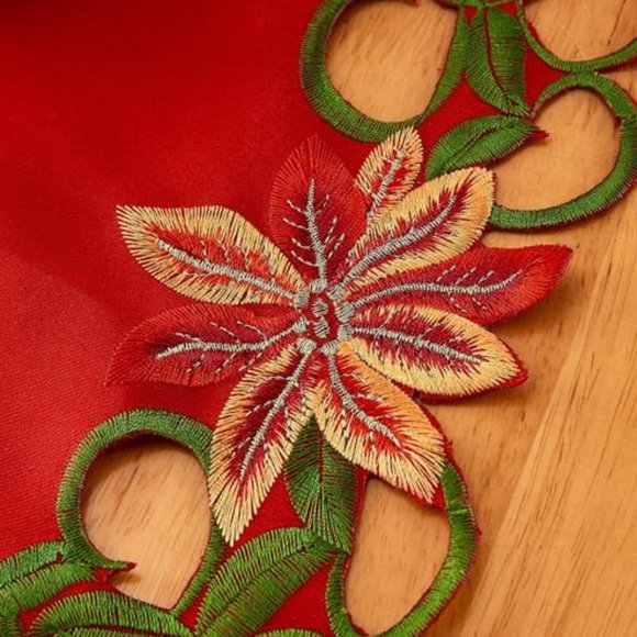 Christmas Table Runner Red Embroidered Decorative Cloth Holiday Decor Decoration - Picture 7 of 7